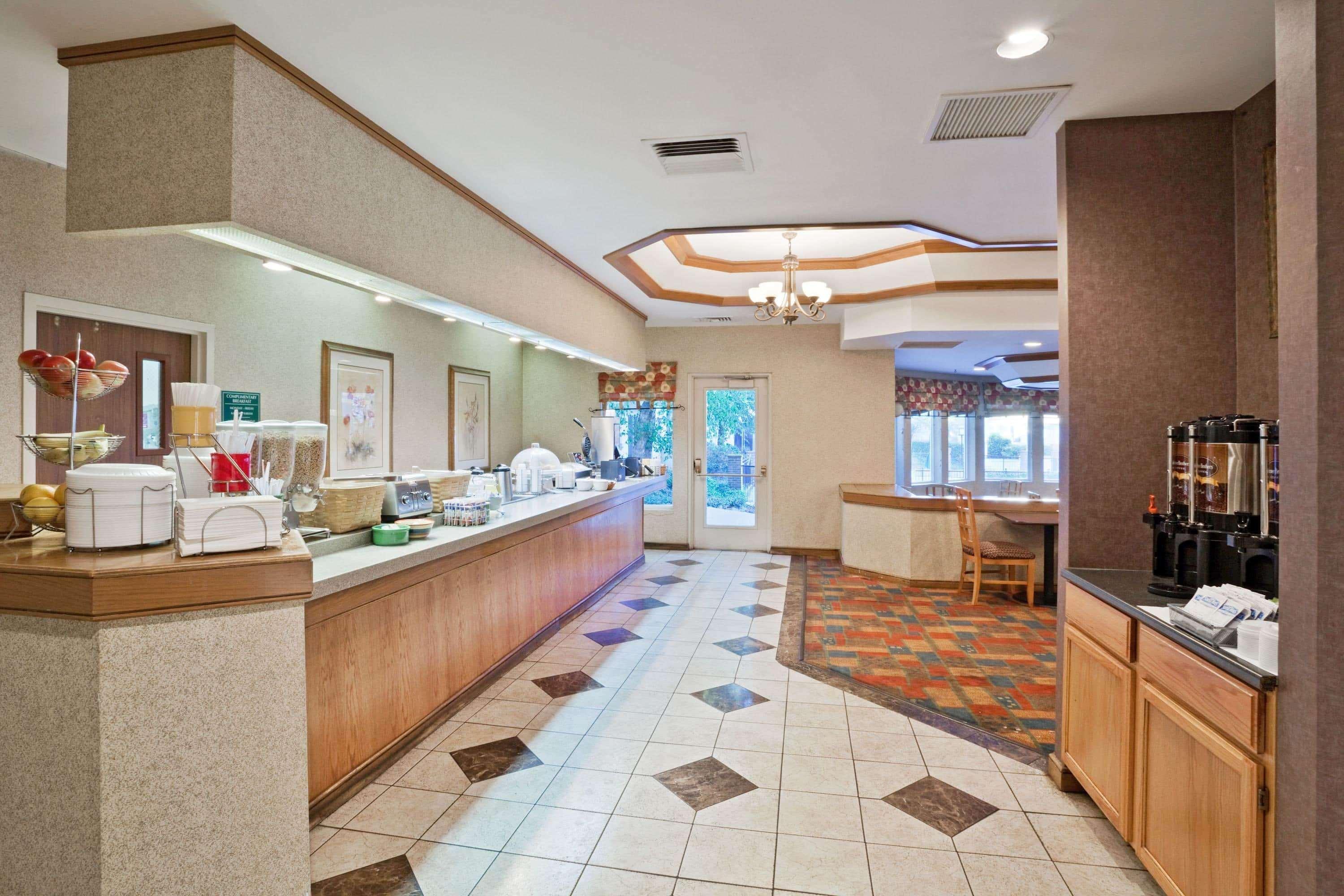 La Quinta By Wyndham Overland Park Exterior foto